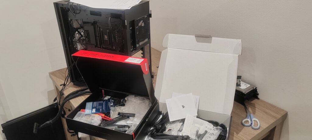Náš úůvodní herní pc (Ryzen 5900x, RTX 4070 Ti Super Slim)