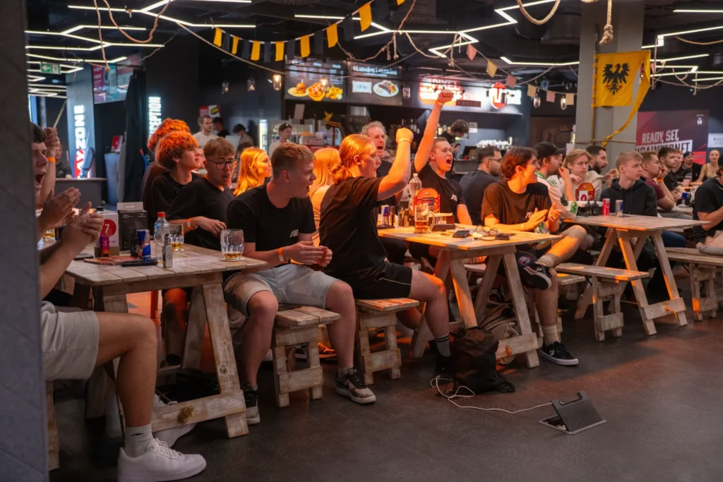 Švédové berou zlato. Titul vybojovali střelci z týmu Alliance 10 Diváci ve Vodafone PLAYzone Areně