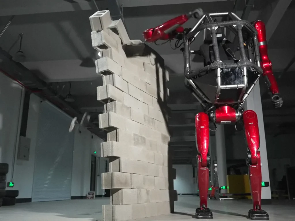 Čína šokuje robotickým oblekem: Unitree stvořila monstrum jako z Avatara