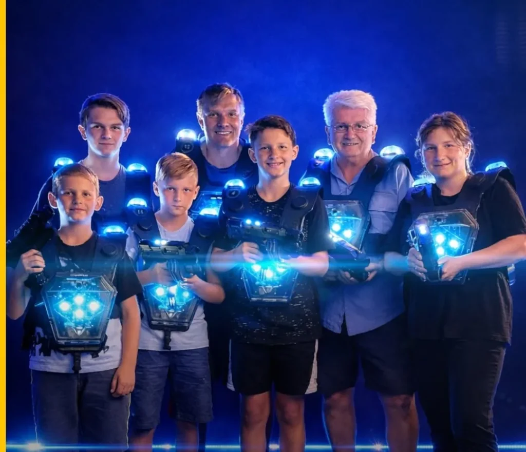 Adrenalin, dunivé basy a sci-fi atmosféra! V Chomutově se brzy otevře nová high-tech laser aréna Eclypse 10 Na Chomutovsku vzniká Eclypse Laser Aréna Chomutov